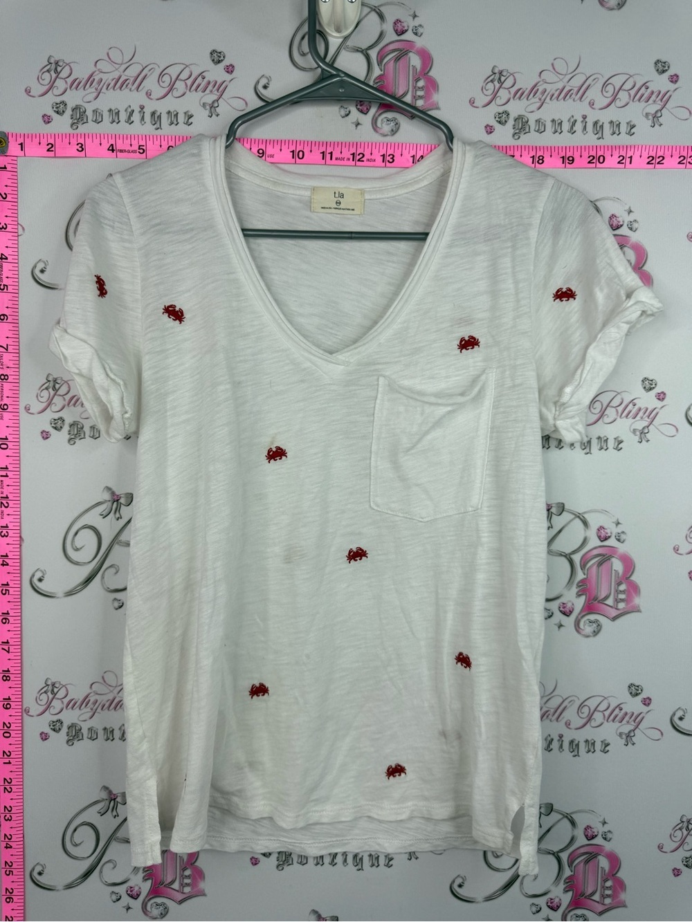 T.La crabs shirt White V-Neck Tee with Red Crab Embroidery